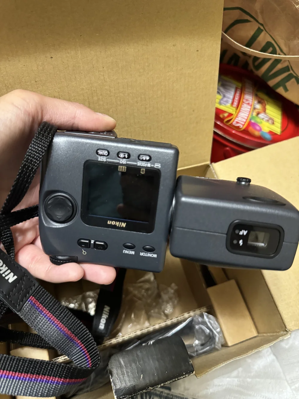 Nikon Coolpix 950 Digital Camera - Black with Purple Accent NIB